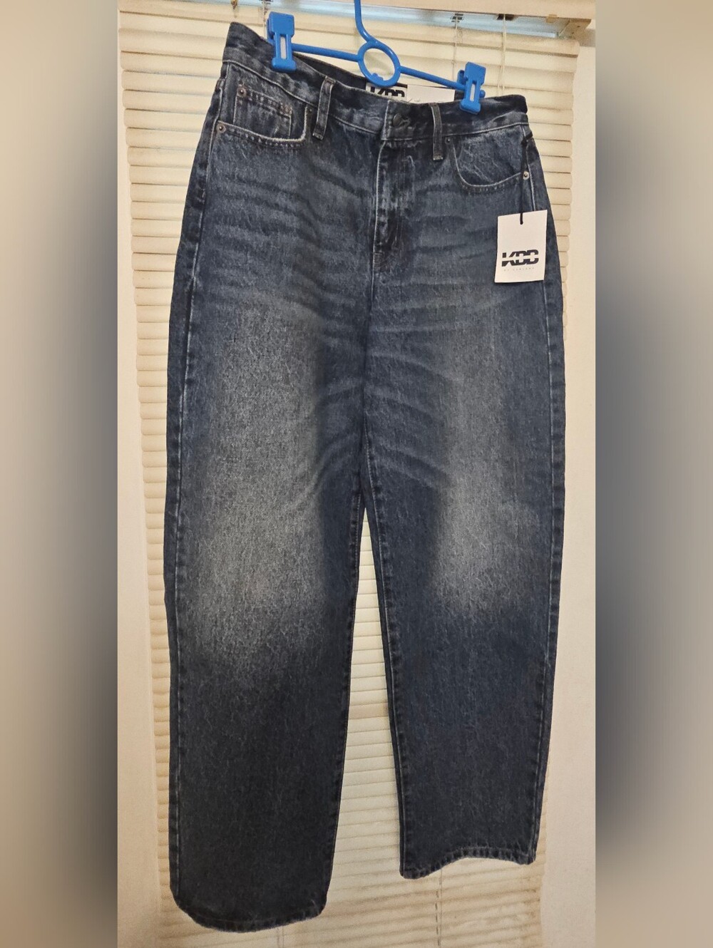NWT KBB by KAHLANA Women's Mid-Rise Wide Barrel Leg Jean - Dark Wash Size 6 - Picture 3 of 7